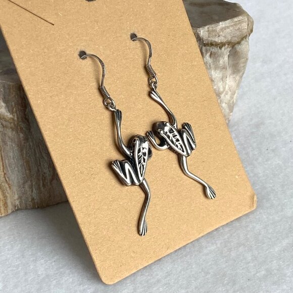 Sterling Silver 925 2.16" Jumping Tree Frog Amphibian Dangle Drop Earrings - Picture 3 of 15